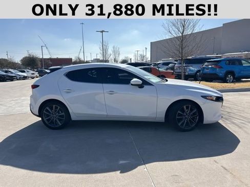 Used 2022 MAZDA MAZDA3 s image 2