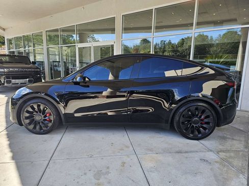 Used 2022 Tesla Model Y Performance AWD/4WD image 6