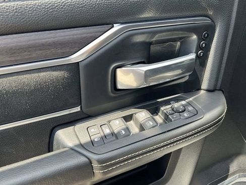 Used 2025 RAM 3500 Laramie AWD/4WD image 24