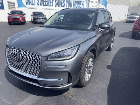 Used 2025 Lincoln Corsair AWD w/ Equipment Group 101A image 2