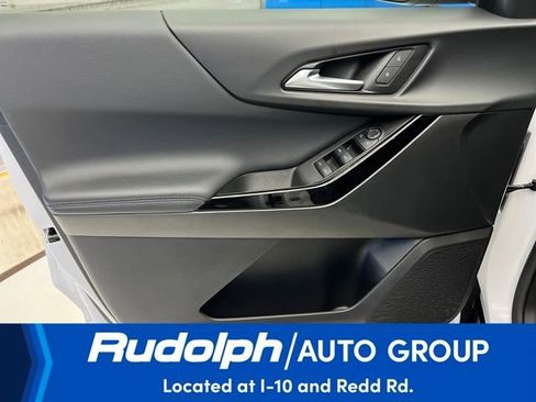 Used 2025 Chevrolet Equinox LT w/ Safety and Technology Package image 10