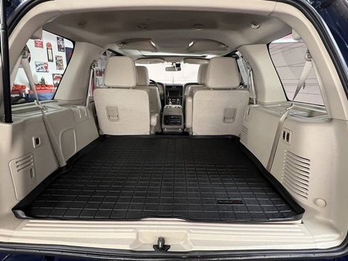 Used 2015 Lincoln Navigator 4WD image 9