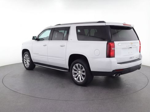 Used 2023 Chevrolet Suburban Premier image 6