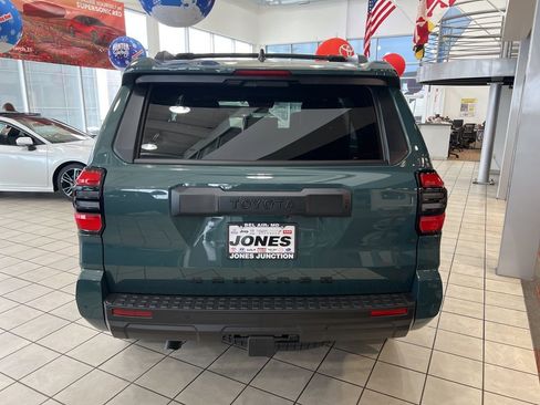 Used 2026 Toyota 4Runner TRD Off-Road Premium AWD/4WD image 4