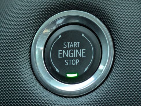 Certified 2025 Chevrolet Colorado Z71 w/ Technology Package image 32