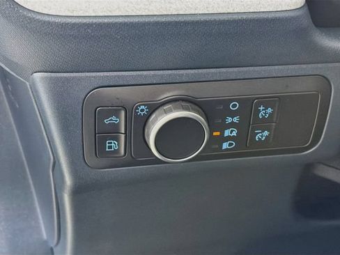 Certified 2025 Ford Maverick XLT FWD image 12