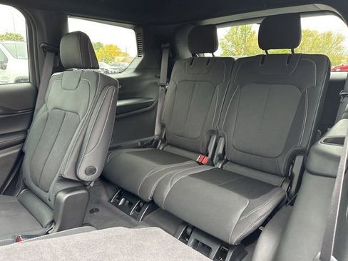 New 2025 Jeep Grand Cherokee L Laredo w/ Luxury Tech Group I image 25