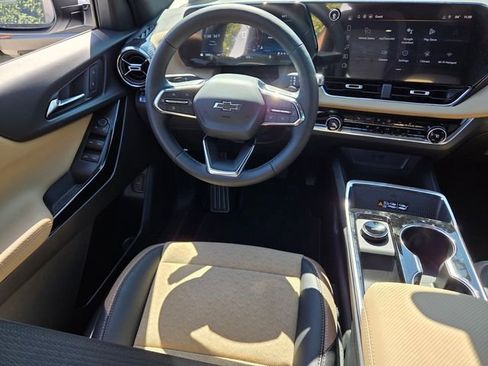 New 2026 Chevrolet Equinox ACTIV image 17