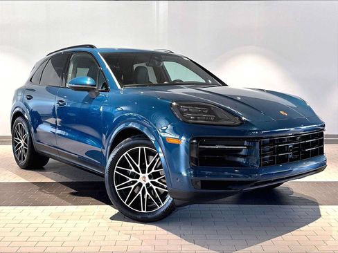 Used 2026 Porsche Cayenne AWD/4WD image 12