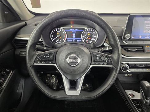 Used 2023 Nissan Altima 2.5 SV FWD image 27