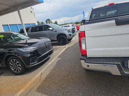 Used 2019 Ford F250 Lariat w/ Lariat Ultimate Package AWD/4WD image 8
