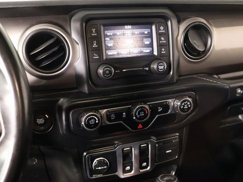 Used 2020 Jeep Wrangler Sport image 5