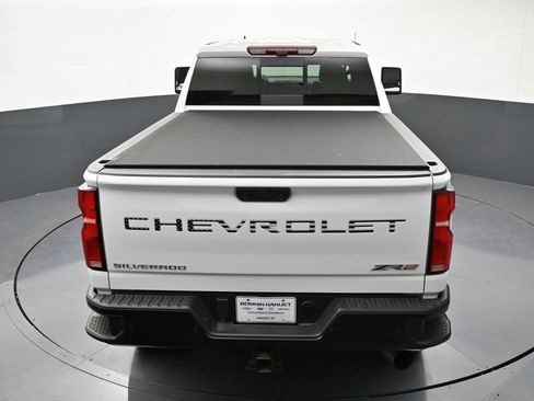 Used 2024 Chevrolet Silverado 2500 ZR2 w/ Technology Package AWD/4WD image 18