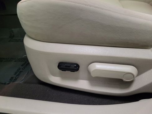 Used 2008 Ford Taurus SEL image 26