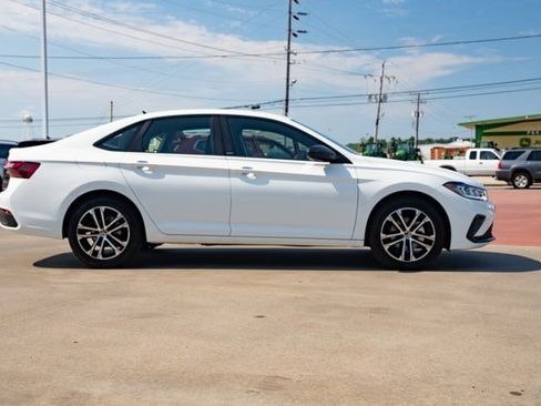 New 2025 Volkswagen Jetta Sport image 7