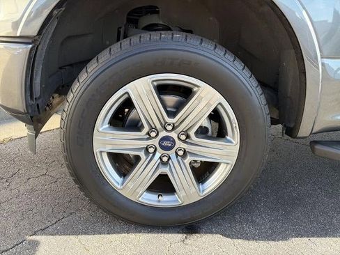 Used 2018 Ford F150 XLT w/ Equipment Group 302A Luxury AWD/4WD image 17