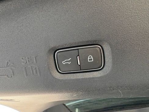 Used 2025 Ford Expedition Active AWD/4WD image 38