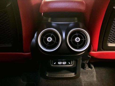 Used 2022 Alfa Romeo Stelvio Sprint image 33