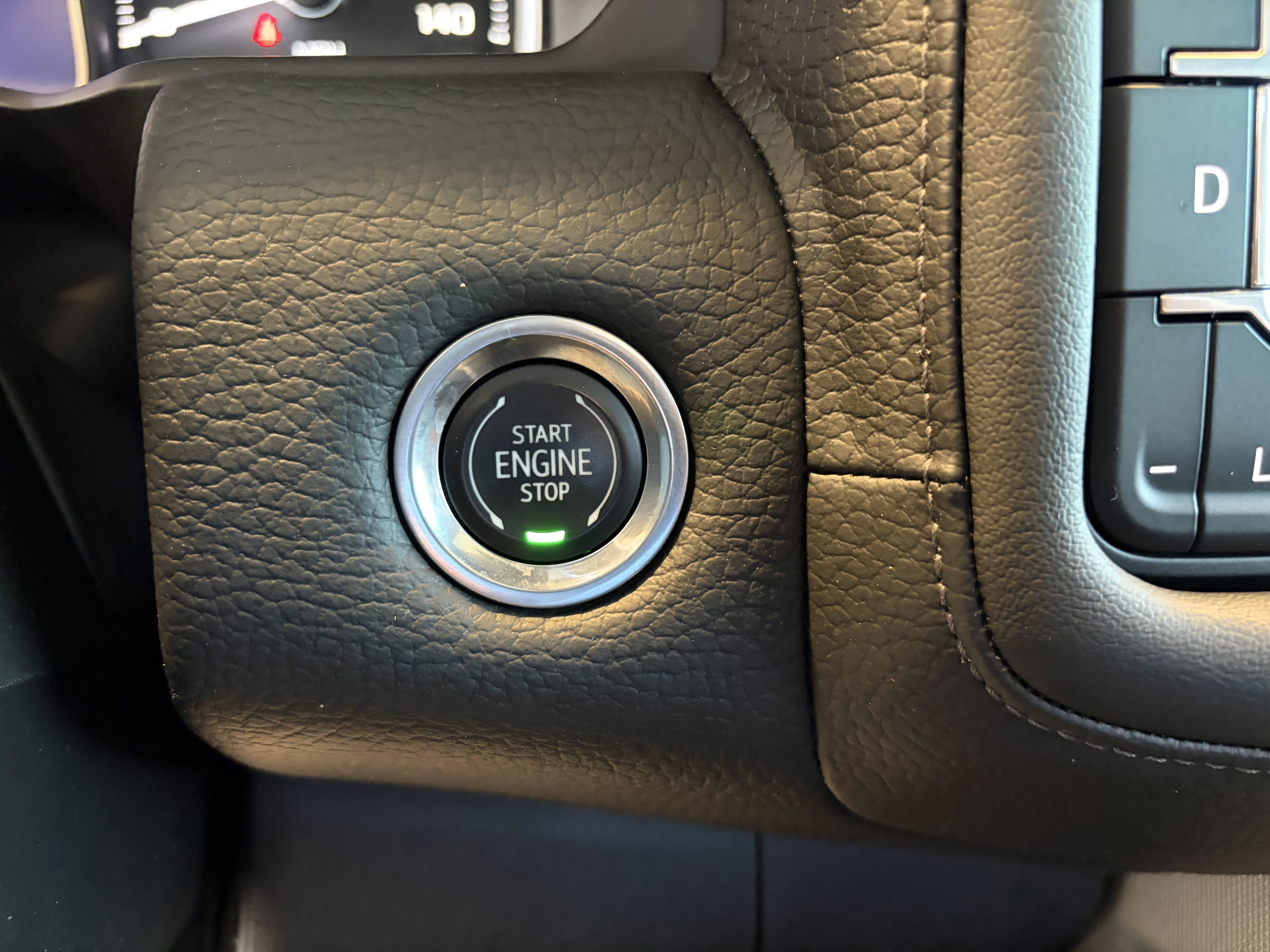 Used 2021 GMC Yukon Denali w/ Denali Premium Package AWD/4WD image 23