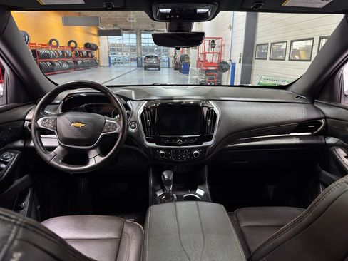 Used 2023 Chevrolet Traverse High Country image 14