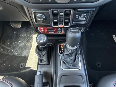 New 2026 Jeep Gladiator Rubicon AWD/4WD image 26