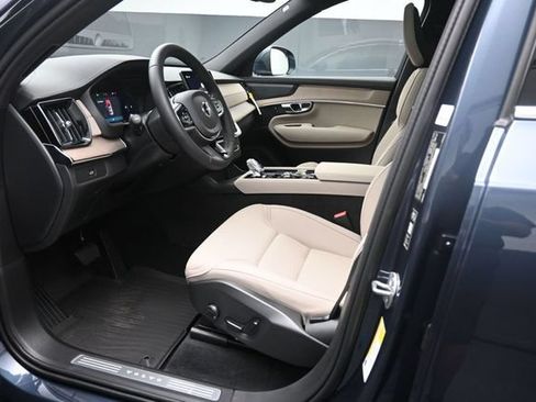 Used 2026 Volvo XC90 B6 Plus w/ Protection Package Premier AWD/4WD image 17