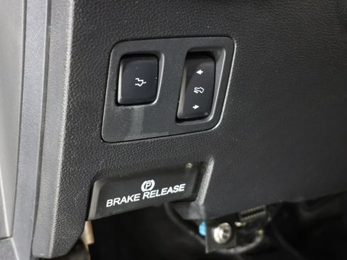 Used 2021 Ford F350 Platinum w/ Tremor Off-Road Package AWD/4WD image 26