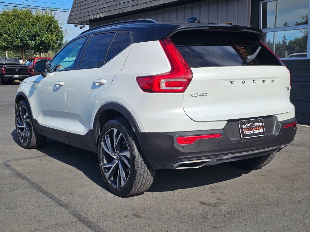 Used 2019 Volvo XC40 T5 R-Design AWD/4WD image 3