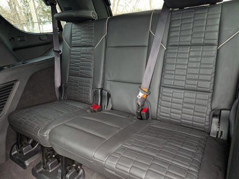 Certified 2024 Cadillac Escalade Sport Platinum w/ LPO, ONYX Package image 35