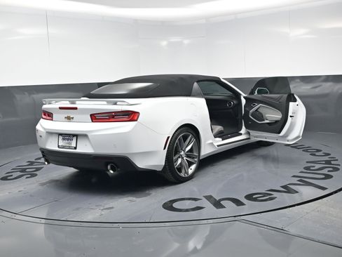 Used 2016 Chevrolet Camaro SS image 26