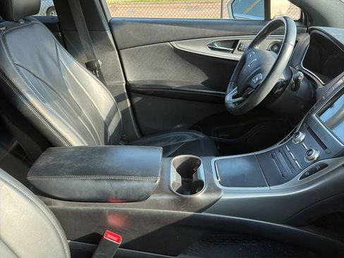 Used 2017 Lincoln MKX Reserve w/ Lincoln MKX Climate Package image 12