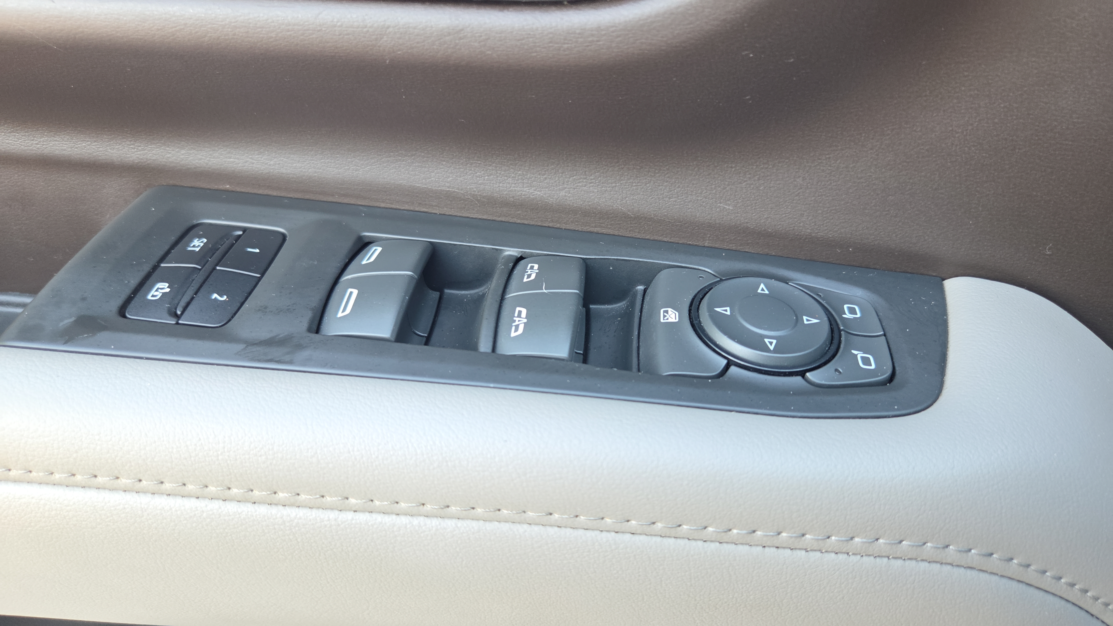 Used 2023 Chevrolet Tahoe LT RWD image 29