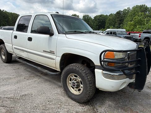 Used 2005 GMC Sierra 2500 SLT w/ Heavy-Duty Power Package AWD/4WD image 5