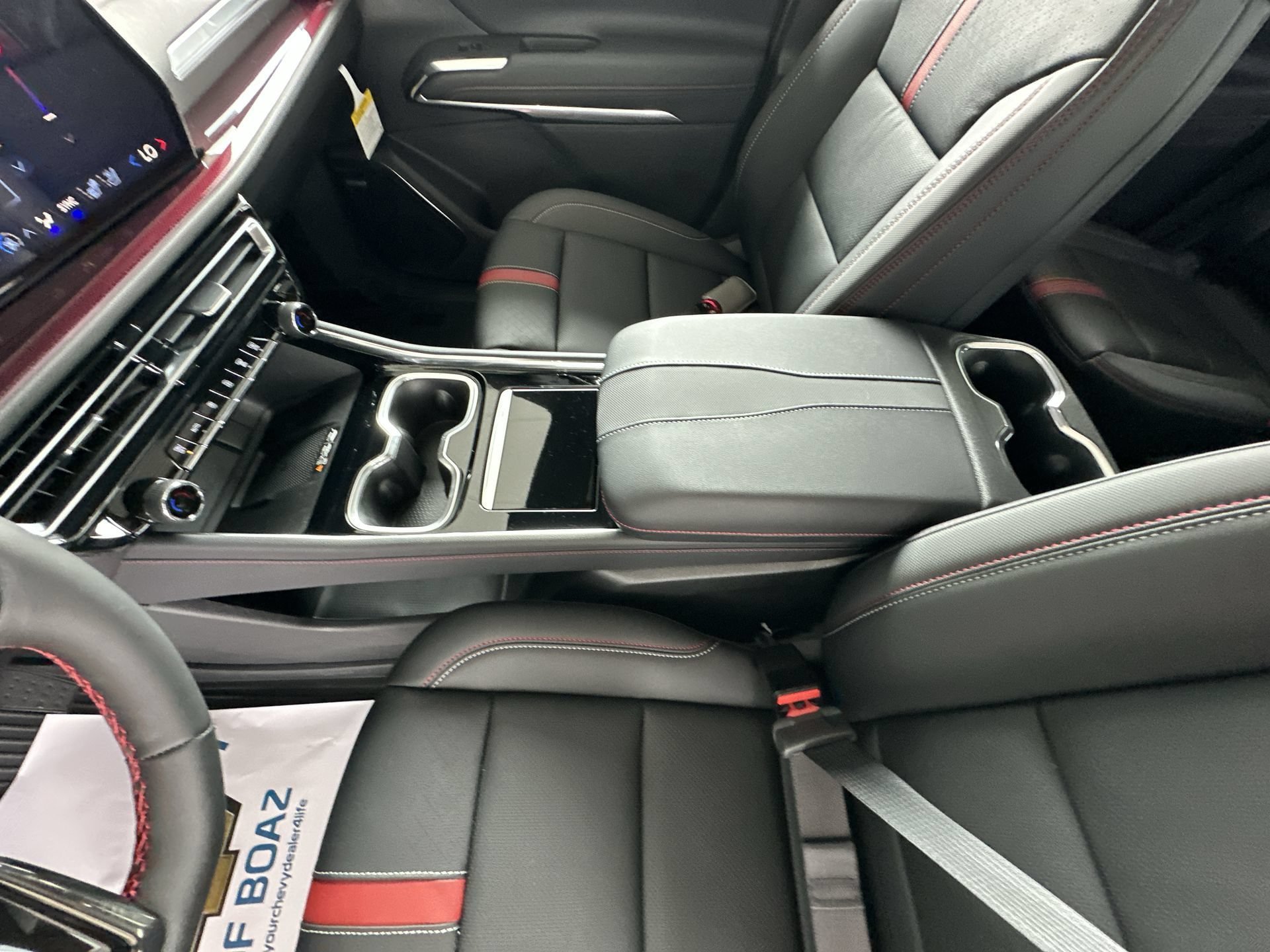 New 2026 Chevrolet Traverse RS w/ LPO, Floor Liner Package FWD image 36