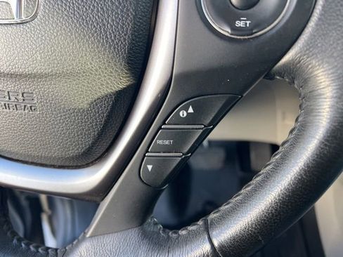 Used 2017 Honda Pilot EX-L image 17