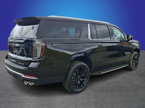 New 2026 Chevrolet Suburban Premier AWD/4WD image 3