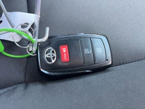 Used 2024 Toyota Tacoma TRD Off-Road image 36