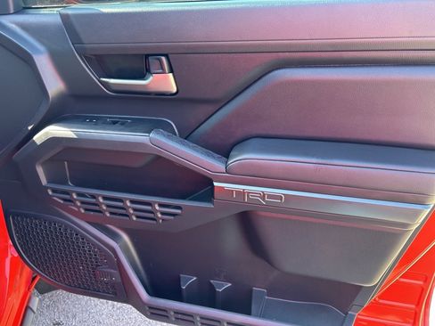 Used 2024 Toyota Tacoma TRD Sport w/ TRD Sport Upgrade Package image 20