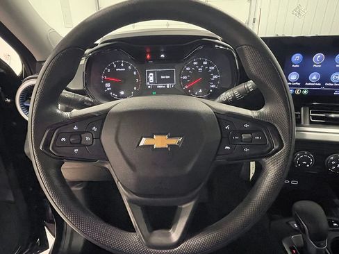 Used 2024 Chevrolet Trax LS w/ Driver Confidence Package FWD image 28