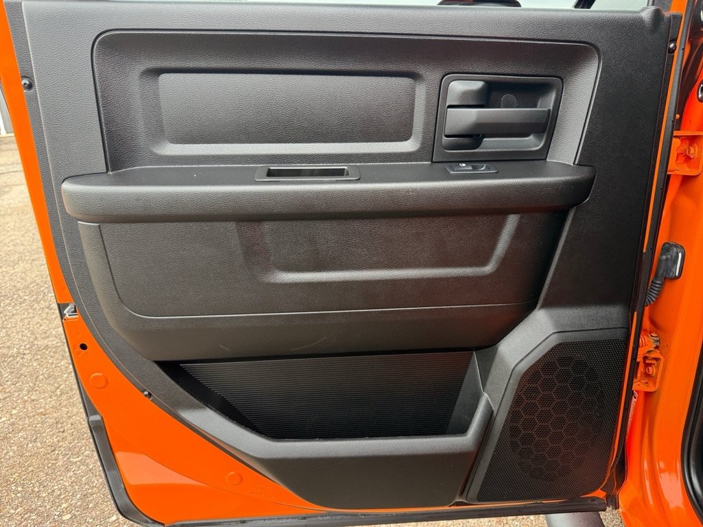Used 2019 RAM 1500 Express w/ Ignition Orange Sport Package AWD/4WD image 30