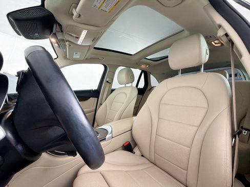 Used 2022 Mercedes-Benz GLC 300 4MATIC image 26