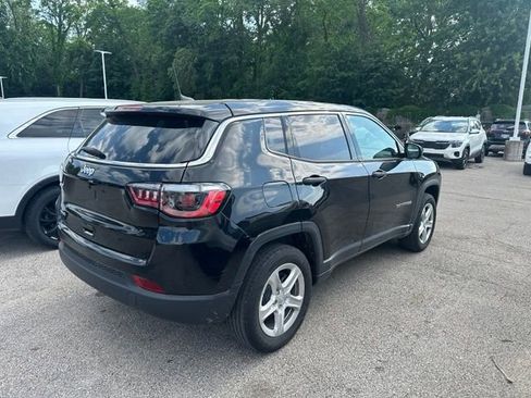 Used 2023 Jeep Compass Sport AWD/4WD image 3