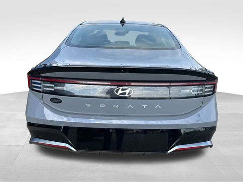 Used 2025 Hyundai Sonata SEL FWD image 9