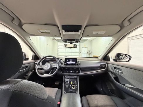 Used 2023 Nissan Rogue SV AWD/4WD image 25