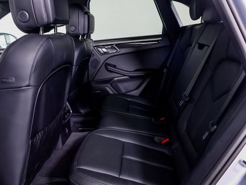 Certified 2026 Porsche Macan AWD/4WD image 33