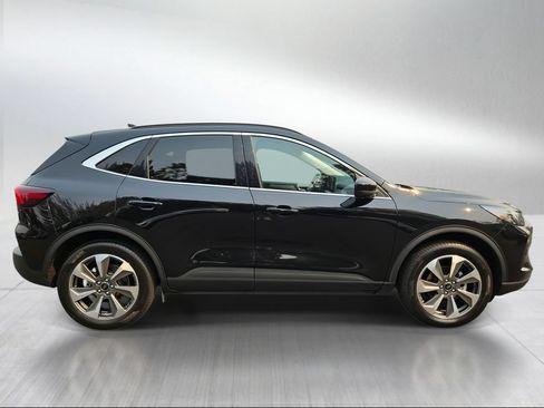 Used 2025 Ford Escape Platinum AWD/4WD image 2