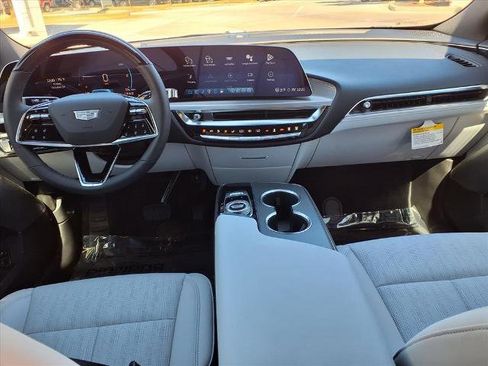 New 2026 Cadillac Lyriq Premium Luxury image 11