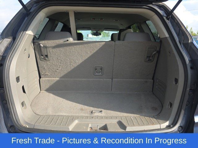 Used 2017 Chevrolet Traverse LS w/ LPO, 'HIT The Road' Package FWD image 17