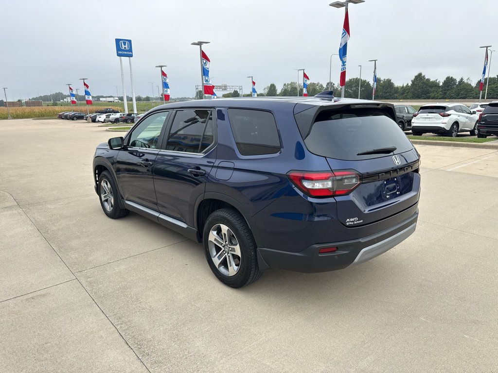 Used 2023 Honda Pilot EX-L image 7