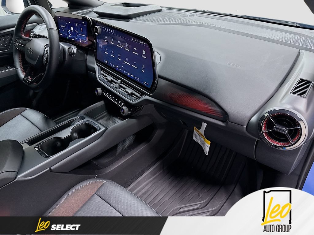 Used 2026 Chevrolet Equinox EV RS w/ Convenience Package II AWD/4WD image 31